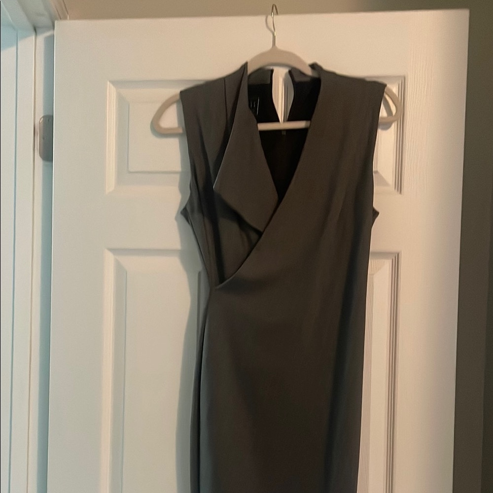 Elegant Gray Sleeveless Dress